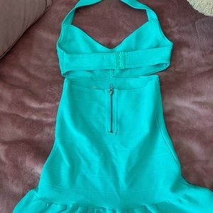 GUESS Dress in mint, Size S. I usually wear M and it fits me